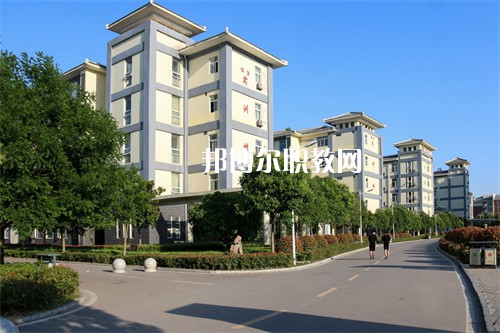亳州中藥科技學(xué)校2022年報名條件、招生要求、招生對象