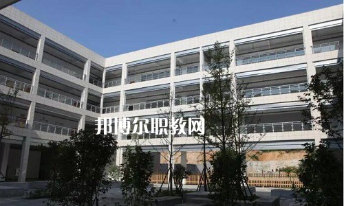 黃山旅游管理學(xué)校2022年報(bào)名條件、招生要求、招生對象