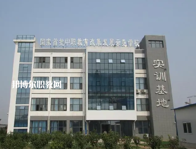 邢臺(tái)現(xiàn)代職業(yè)學(xué)校2022年報(bào)名條件、招生要求、招生對(duì)象