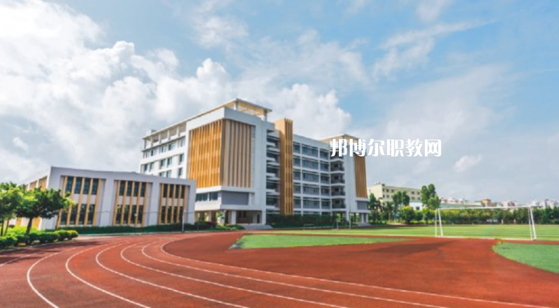 曲靖財(cái)經(jīng)學(xué)校2022年報(bào)名條件、招生要求、招生對(duì)象
