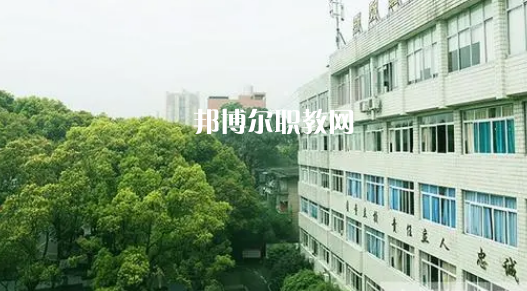 德宏州中等職業(yè)學(xué)校2022年學(xué)費(fèi)、收費(fèi)多少