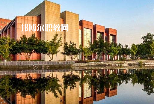 重慶醫(yī)科學校2022年招生錄取分數(shù)線