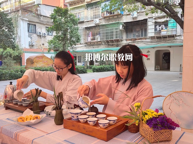 廣州荔灣區(qū)外語職業(yè)高級中學(xué)怎么樣、好不好