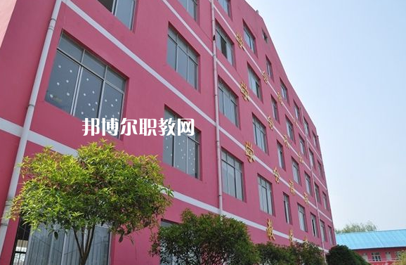 麗江民族中等專業(yè)學(xué)校2022年報名條件、招生要求、招生對象