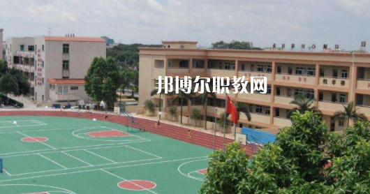 楚雄醫(yī)藥高等?？茖W(xué)校2022年報名條件、招生要求、招生對象