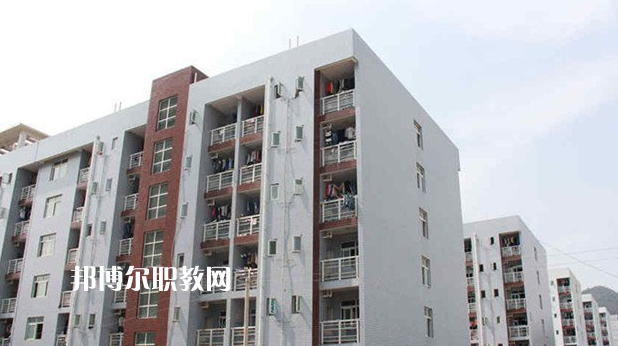 重慶黔江區(qū)民族職業(yè)教育中心2022年報(bào)名條件、招生要求、招生對(duì)象