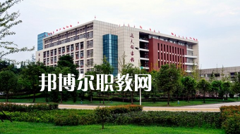 西南醫(yī)科大學(xué)護理學(xué)院附屬衛(wèi)生學(xué)校2022年報名條件、招生要求、招生對象