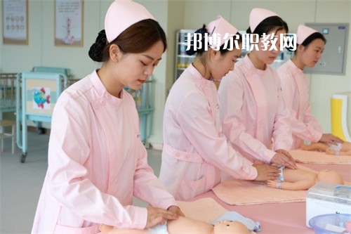 云南2022年衛(wèi)校專科學(xué)校