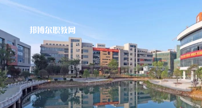 黔東南技師學院2022年報名條件、招生要求、招生對象