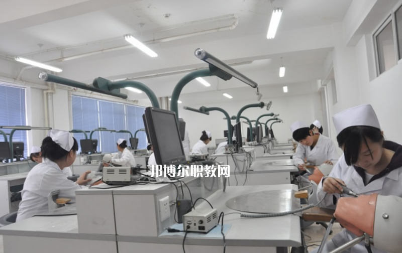大連市皮口衛(wèi)生學校2022年有哪些專業(yè)；