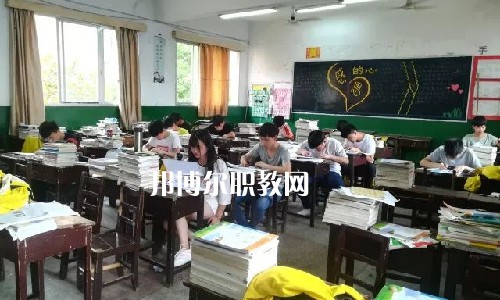 湘潭縣就業(yè)職業(yè)技術(shù)學(xué)校2022年報名條件、招生要求、招生對象