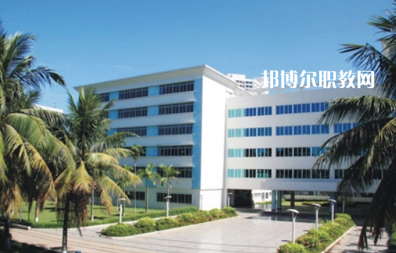 海南省衛(wèi)生學校2022年報名條件、招生要求、招生對象