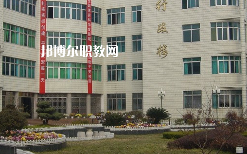 麻城工業(yè)學(xué)校2022年報(bào)名條件、招生要求、招生對象
