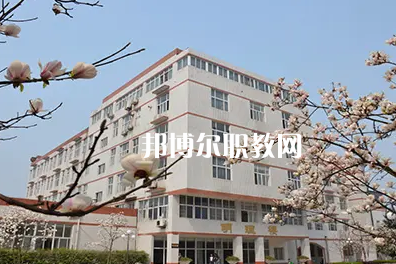瀘州醫(yī)學(xué)院衛(wèi)生學(xué)校2022年怎么樣、好不好