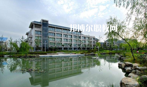 襄樊工業(yè)學(xué)校2022年報(bào)名條件、招生要求、招生對(duì)象