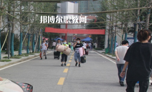 武漢新洲高級職業(yè)中學2022年報名條件、招生要求、招生對象
