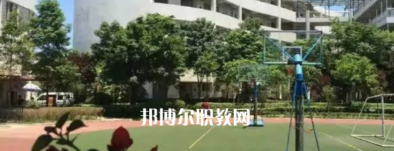 廣州白云工商技師學院怎么樣、好不好