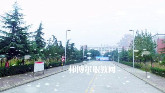 四川省南充外國語中等專業(yè)學(xué)校2023年報名條件、招生要求、招生對象