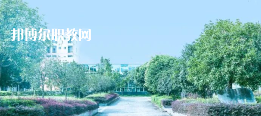 成都新高技工學(xué)校地址在哪里，哪個(gè)地區(qū)，哪個(gè)城市?