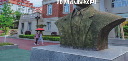 綿陽交通高級(jí)技工學(xué)校地址在哪里，哪個(gè)地區(qū)，哪個(gè)城市?