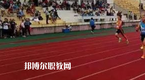 南通市體育運(yùn)動(dòng)學(xué)校地址在哪里，哪個(gè)地區(qū)，哪個(gè)城市?