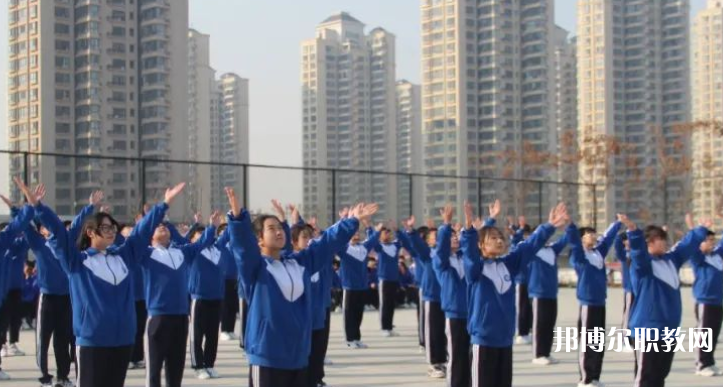 中交第二公路工程局有限公司技工學(xué)校地址，乘車路線
