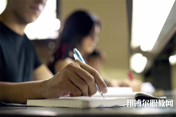 廉江市衛(wèi)生職業(yè)技術(shù)學(xué)校有哪些招生專(zhuān)業(yè)（2023年）