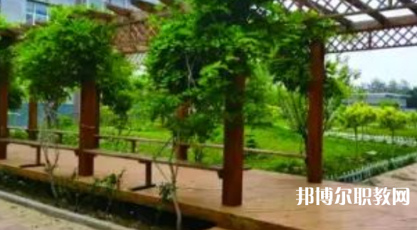 2023隆堯縣職業(yè)技術(shù)教育中心多少錢 隆堯縣職業(yè)技術(shù)教育中心各專業(yè)學(xué)費收費標(biāo)準(zhǔn)