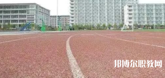 邢臺技師學(xué)院地址，乘車路線