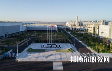 張家口京北中等專業(yè)學校網(wǎng)站網(wǎng)址主頁