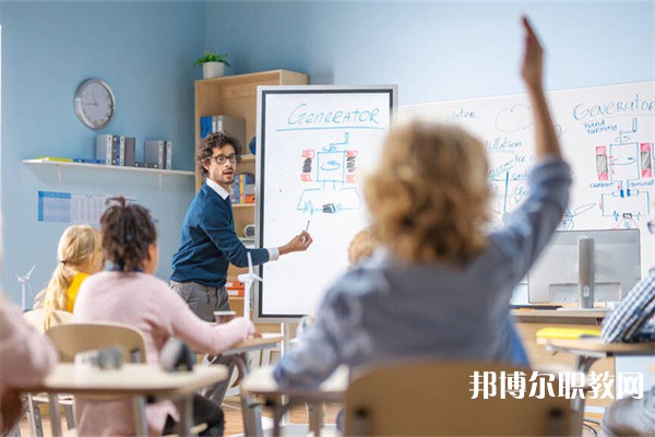 河北哪里的中職學(xué)校能讀計算機應(yīng)用與維護(hù)專業(yè)