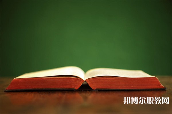 湖北哪里的技工學(xué)校能讀珠寶首飾鑒定與營(yíng)銷(xiāo)專(zhuān)業(yè)