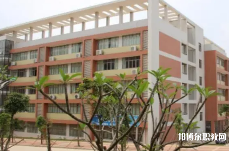 肇慶工業(yè)貿(mào)易學(xué)校2023年招生錄取分數(shù)線（2024參考）