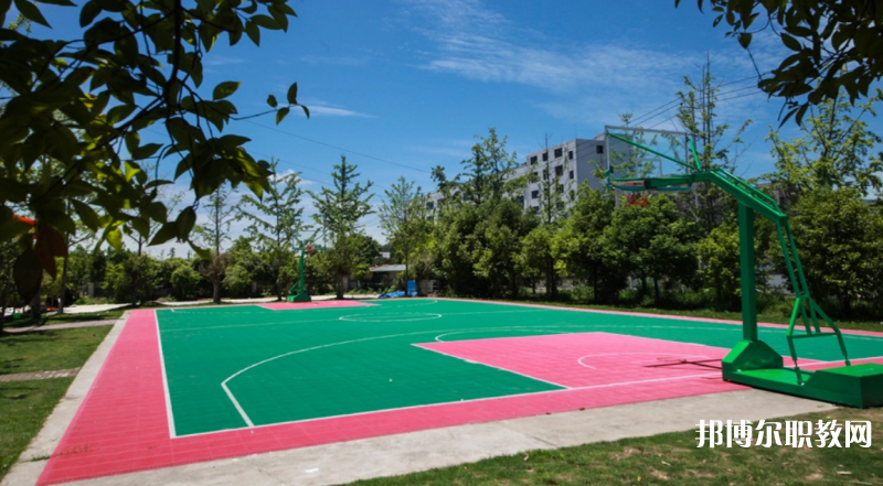 四川2024年中學畢業(yè)讀什么中專學校