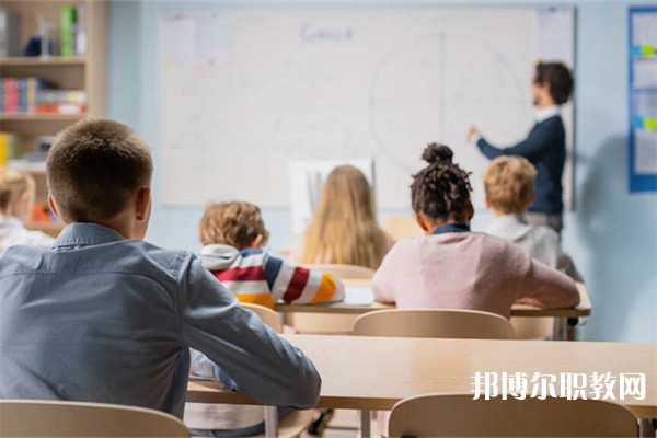 廣東哪里的中專學校能讀工商企業(yè)管理專業(yè)