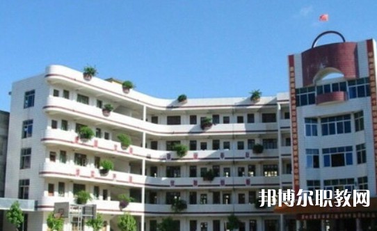 2024玉林市龍池職業(yè)技術(shù)學(xué)校招生計劃 招生人數(shù)是多少(附要求、條件、對象)