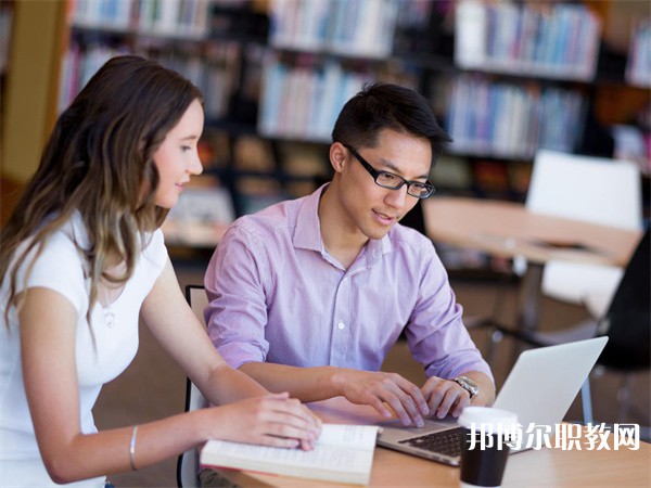 廣西哪里的中職學(xué)校能讀計算機平面設(shè)計專業(yè)