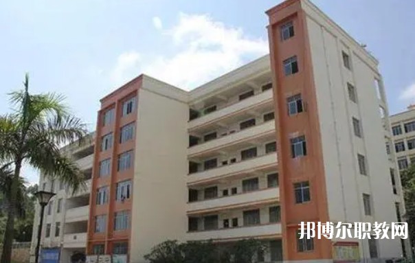 賀州市東南理工職業(yè)技術(shù)學(xué)校怎么樣、好不好