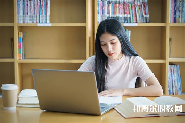 四川哪里的職業(yè)中學能讀客房服務(wù)與管理專業(yè)