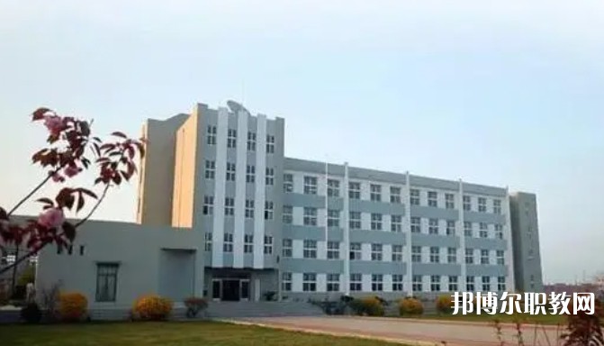 長?？h中等職業(yè)技術(shù)專業(yè)學校地址，乘車路線