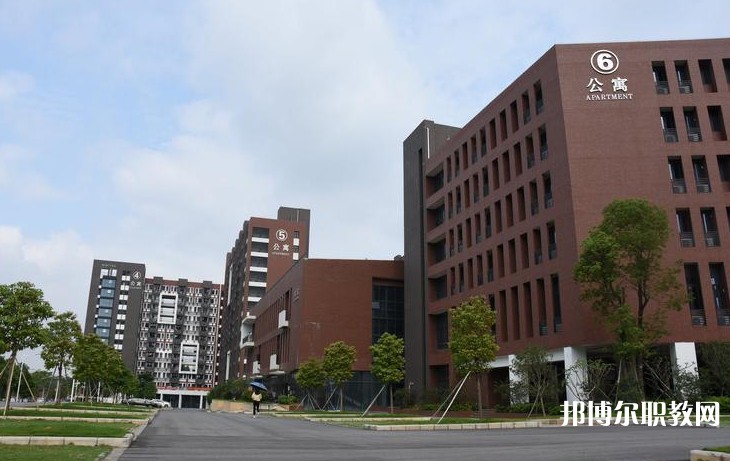 2024廣東酒店管理職業(yè)技術(shù)學(xué)院中職部多少錢 廣東酒店管理職業(yè)技術(shù)學(xué)院中職部各專業(yè)學(xué)費收費標(biāo)準(zhǔn)