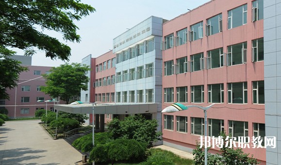 2025山西省潞安職業(yè)中等專業(yè)學(xué)校招生計劃 招生人數(shù)是多少(附要求、條件、對象)