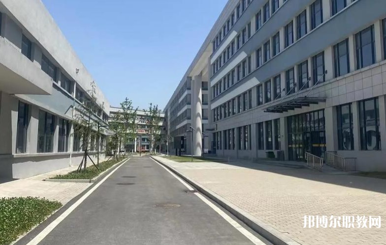 安徽省工業(yè)高級(jí)技工學(xué)校怎么樣、好不好