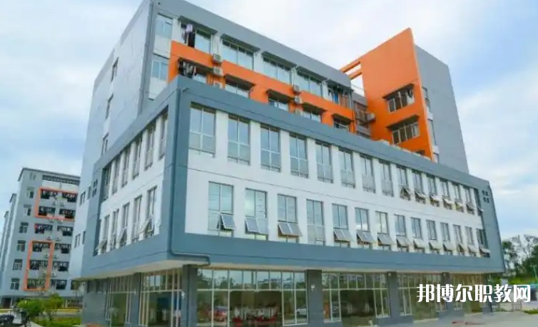 2025廣西新聞出版技工學(xué)校招生計劃 招生人數(shù)是多少(附要求、條件、對象)
