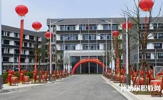 2025荊州公辦中專學(xué)校最新排名前三名單