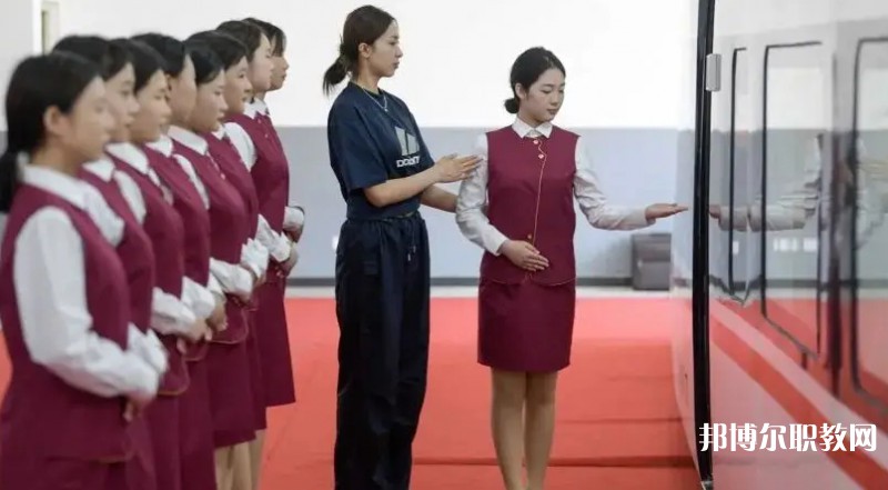 甘肅2025年鐵路學(xué)校是中專還是大專