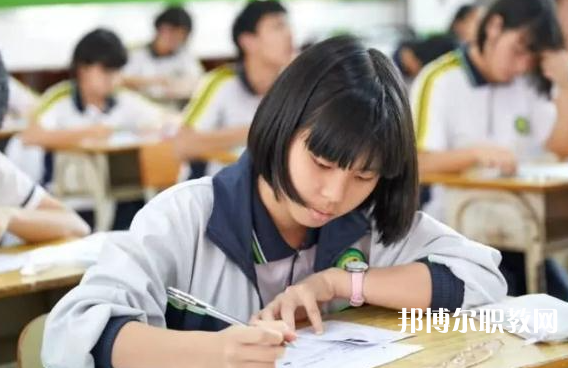 2025鹽城公辦中專學校最新排名前三名單