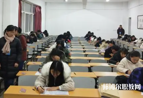 2025懷化職業(yè)學(xué)校最新排名前三名單