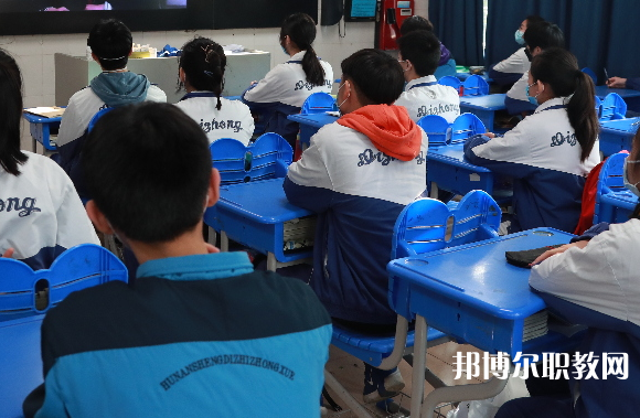 2025哈爾濱中專學(xué)校最新排名前三名單