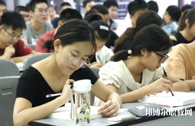 2025開封中專學校最新排名前三名單